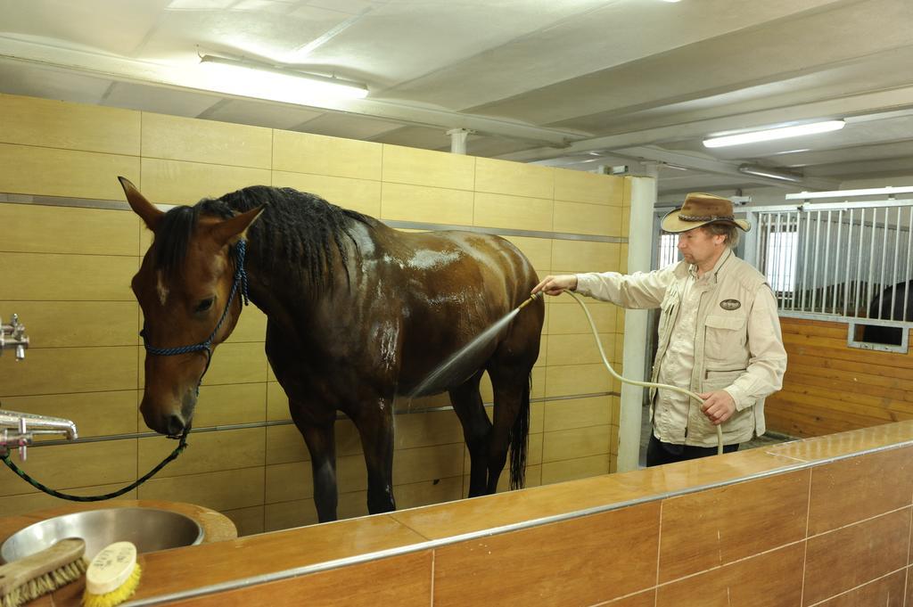 Ranc Milovice Hotel Milovice  Zewnętrze zdjęcie