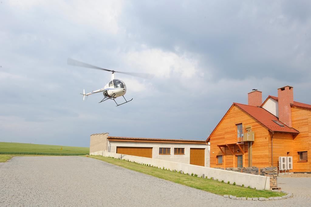 Ranc Milovice Hotel Milovice  Zewnętrze zdjęcie